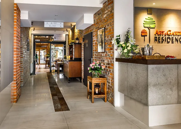 Aparthotel Art & Garden 4*