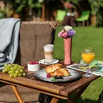 Art & Garden