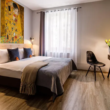 アート＆ガーデン レジデンス アパートホテル 4*