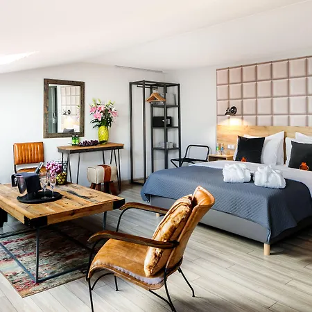 アパートホテル アート＆ガーデン レジデンス