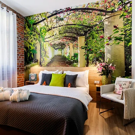 アート＆ガーデン レジデンス 4*