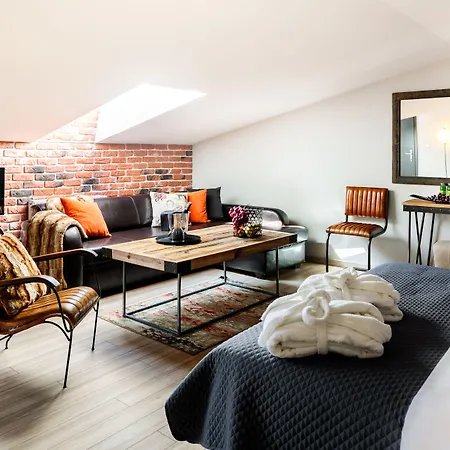 アパートホテル アート＆ガーデン レジデンス