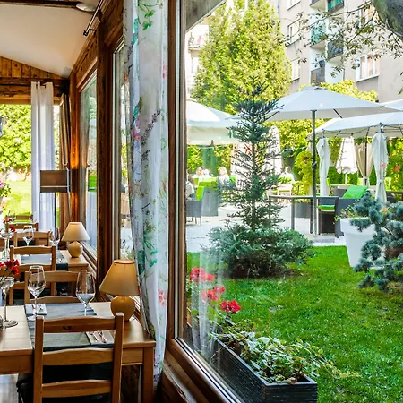 アート＆ガーデン レジデンス アパートホテル クラクフ