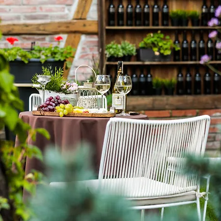 アート＆ガーデン レジデンス アパートホテル 4*