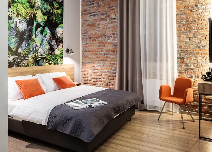 Lägenhetshotell Art & Garden 4*