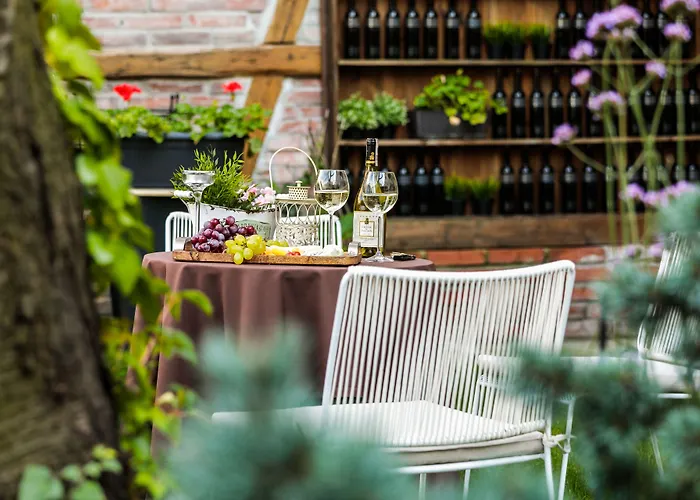 Art & Garden Lägenhetshotell 4*